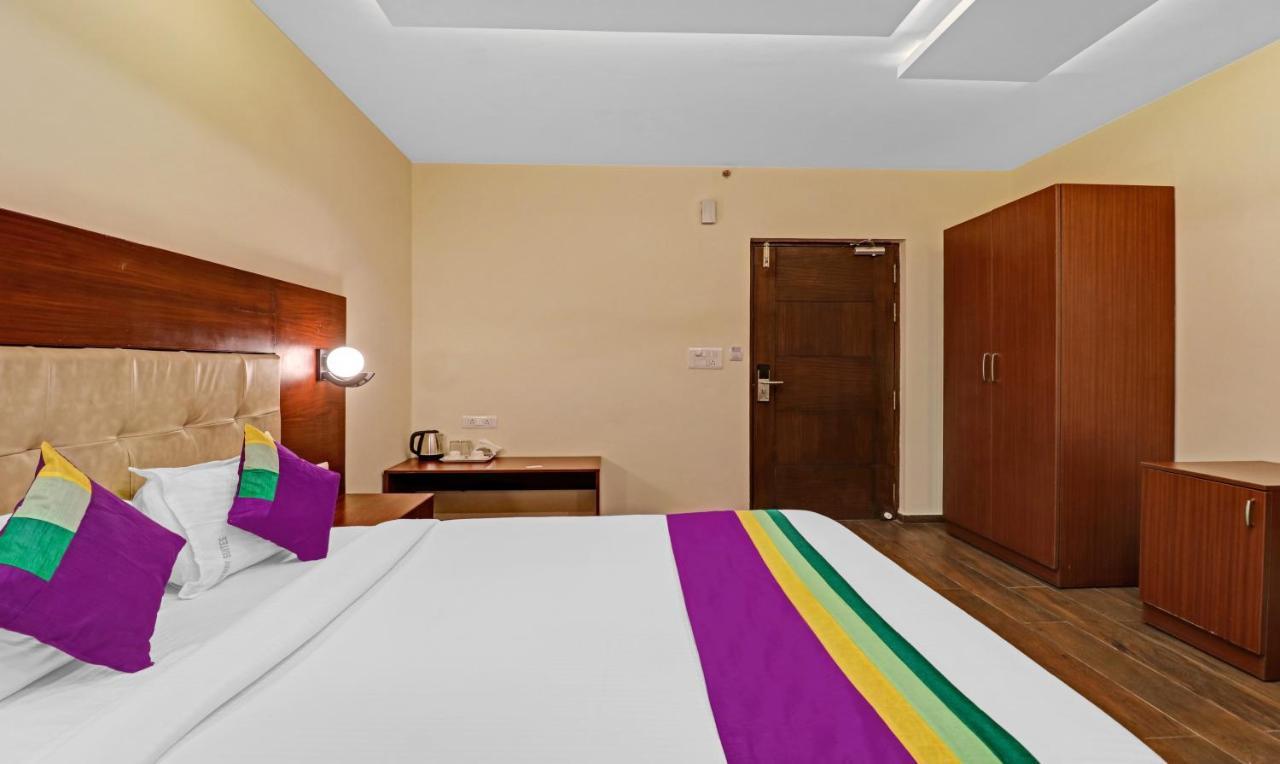 Treebo Premium Runway Suites, Marathahalli Бангалор Экстерьер фото